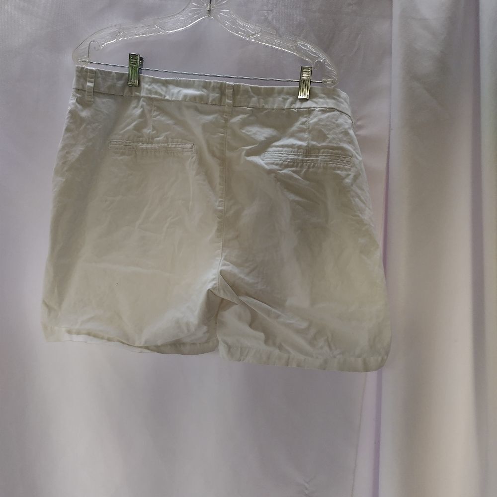 Old Navy shorts  - Picture 3 of 7